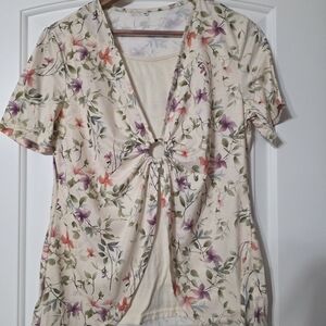 Floral Cream Top with Ring Detail